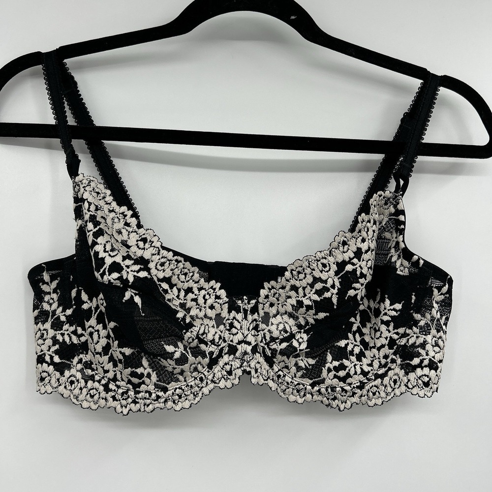 Wacoal Womens Embrace Lace Underwire Bra Size 38B Black 65191 Embroidered Floral